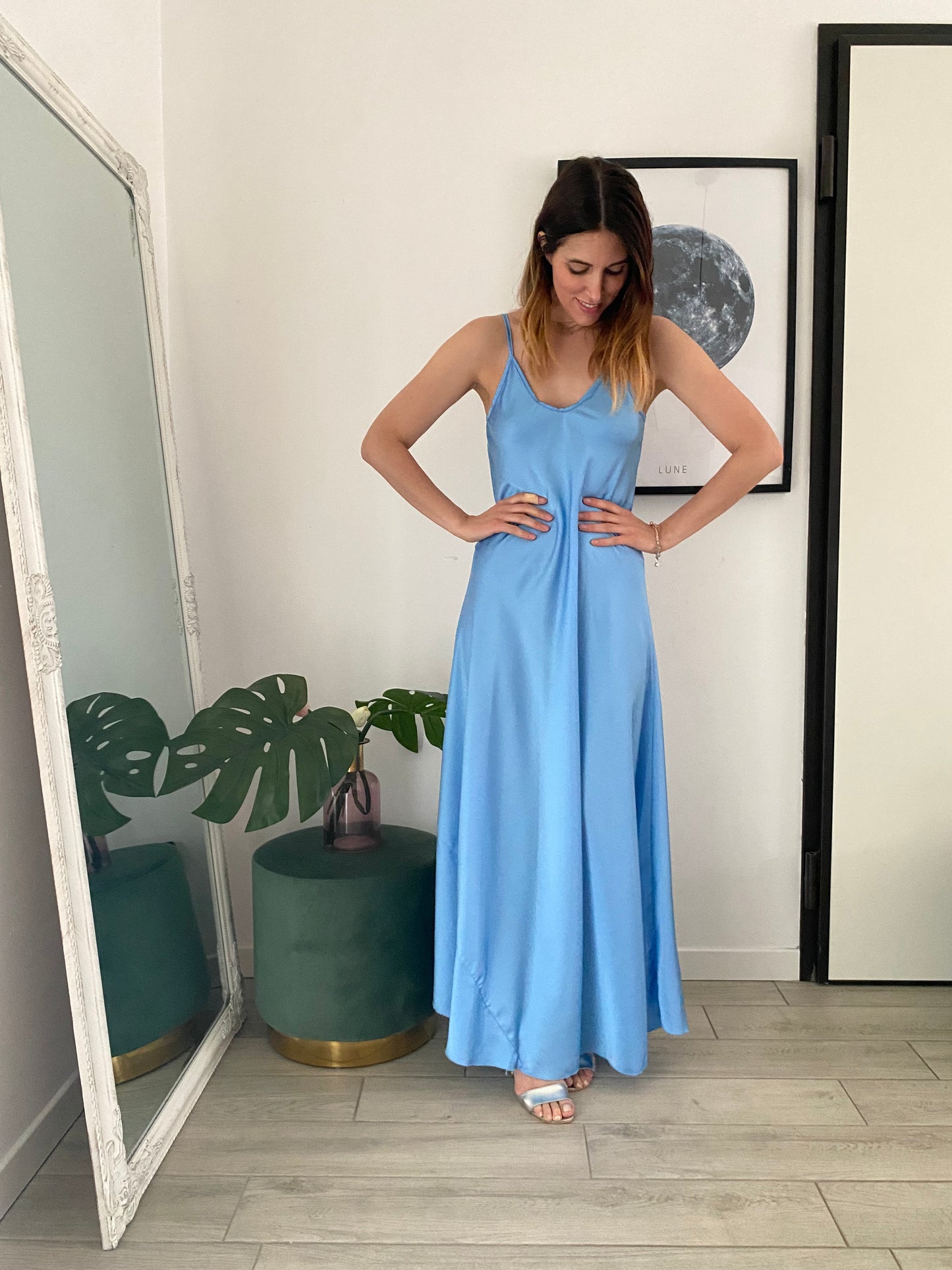 Abito in raso azzurro IF Collection